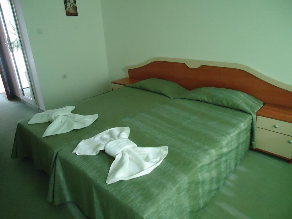 Pension Ruskovi Guesthouse Ravda Szoba fotó